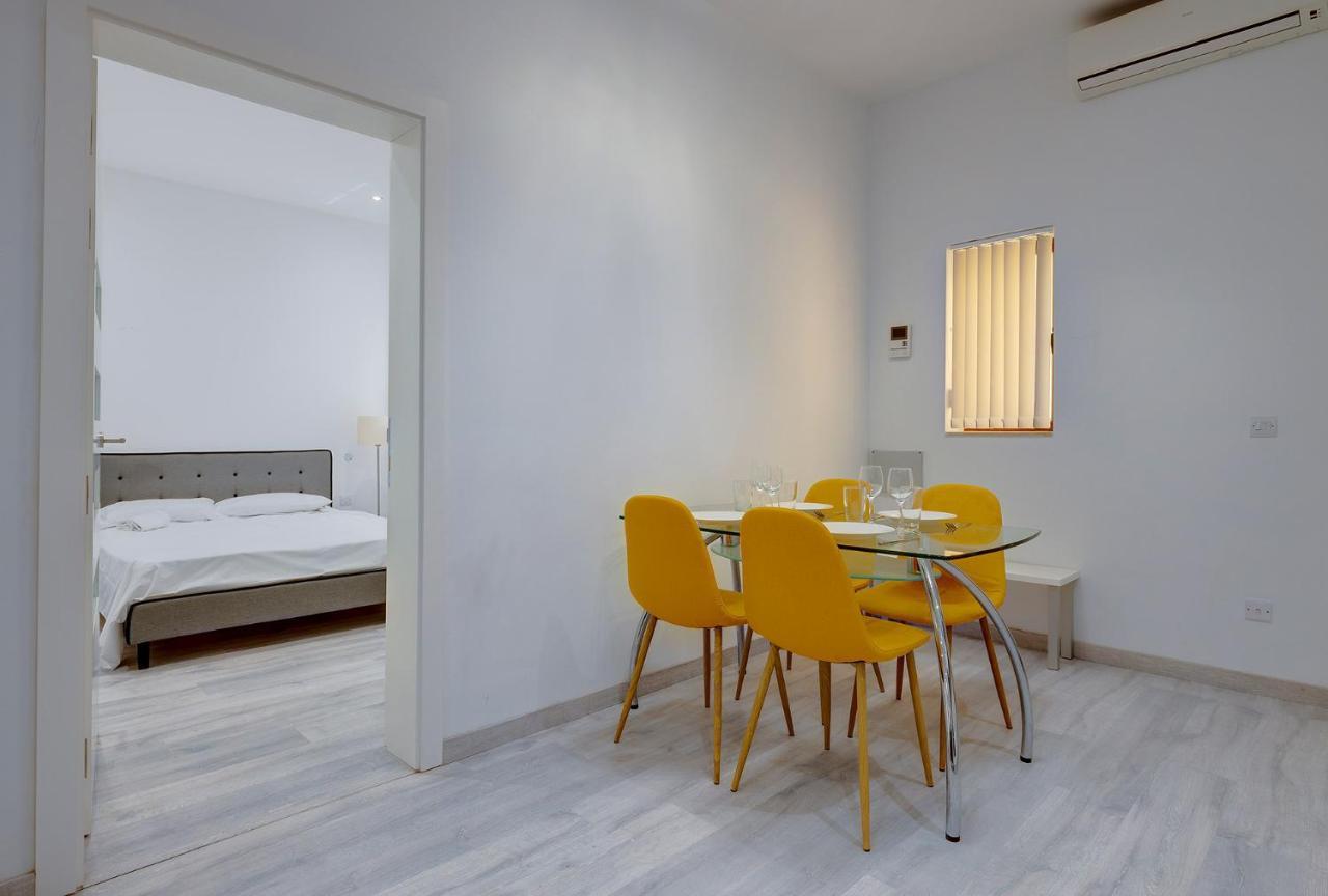 Modern Apartment In The Best Area Of Sliema Bagian luar foto
