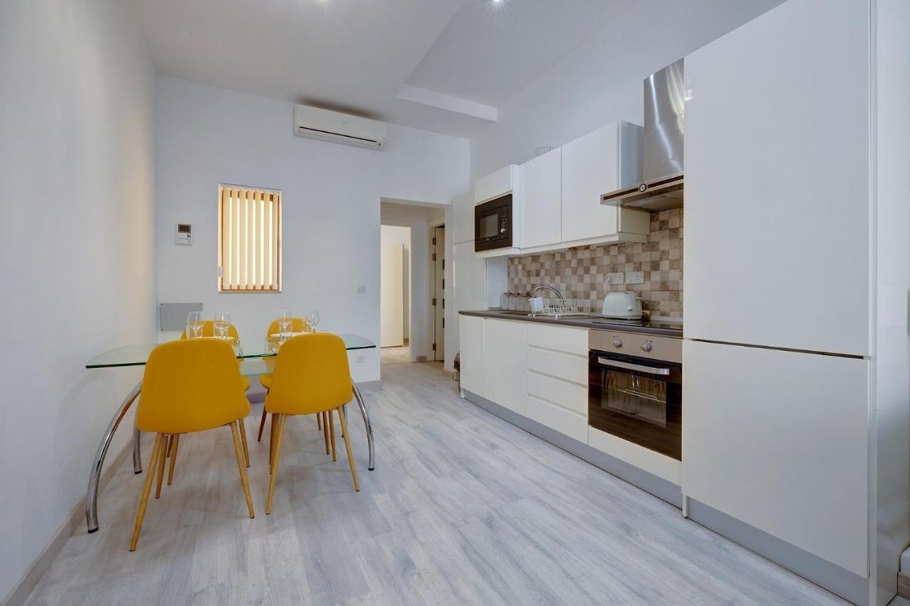 Modern Apartment In The Best Area Of Sliema Bagian luar foto