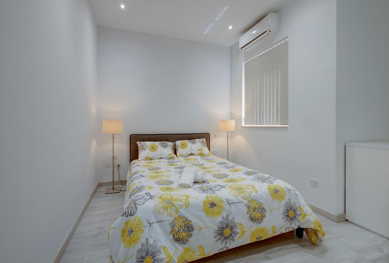 Modern Apartment In The Best Area Of Sliema Bagian luar foto